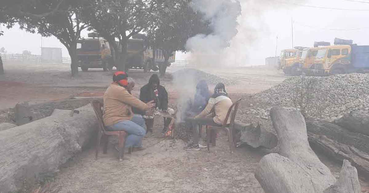 হিম বাতাসে কাবু পঞ্চগড়ের মানুষ হিম বাতাসে কাবু পঞ্চগড়ের মানুষ