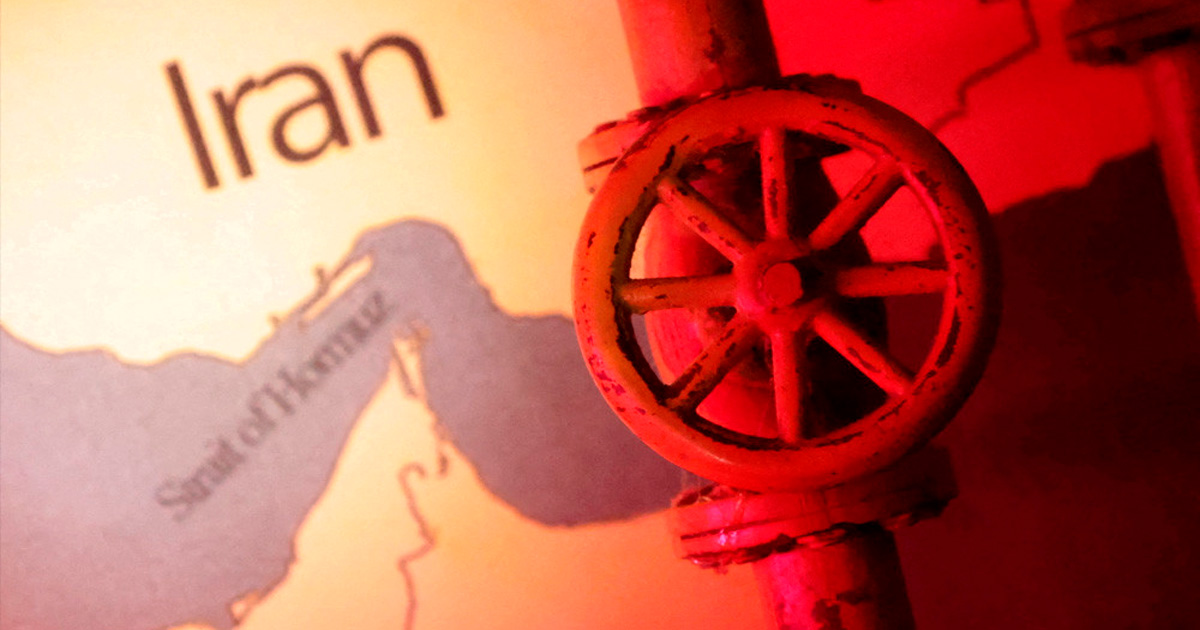 ইরান হরমুজ প্রণালি বন্ধের ঘোষণা